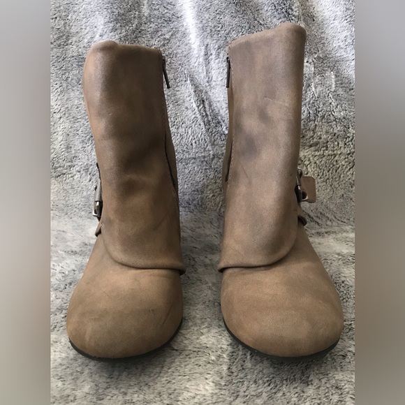 Tan Jean Boots size 8.5 - Picture 2 of 9